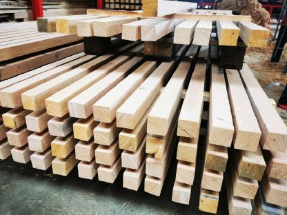 Bild 3:Zaunpflöcke Eiche