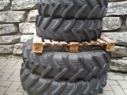 Pflegereifen BKT 320/70R24-340/85R36