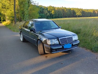 Mercedes Benz W124 400E V8