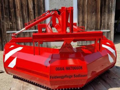 Bild 3:Feldwegpflege