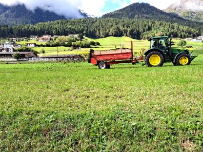 Bild 6:Miststreuer Pöttinger 4001