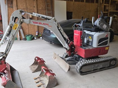 Bagger Takeuchi TB 210R