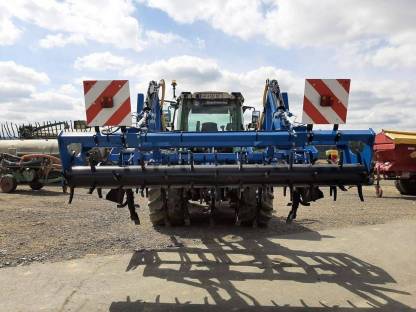 Bild 3:Tiefgrubber / Tiefenlockerer Agripol Grizly