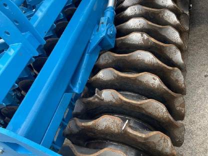 Bild 5:Rabe MegaSeed 4501 K2 Neue Sämaschine