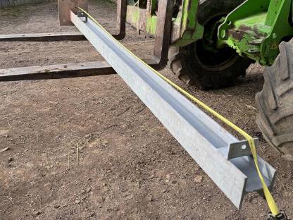 Bild 2:I-Träger, Säule, HEB 100 verzinkt mit 2,5 cm Grundplatte