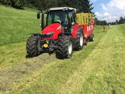 Massey Ferguson MF 5608