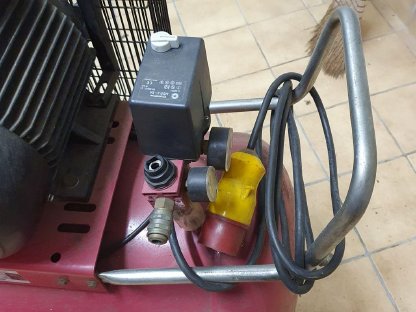 Bild 6:Kompressor ELMAG Meister 700, 200 l, 5,5 PS, 400 V