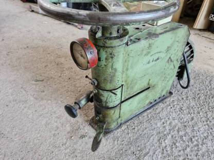 Bild 4:Walzapparat für Sägeblätter