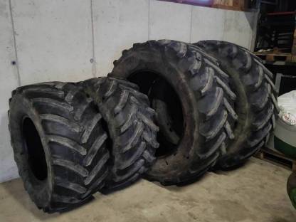 Reifen 600/65 R 38 und 540/65 R 24