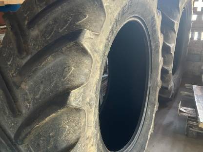 Bild 4:Reifen 620/70R42