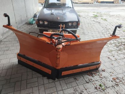 Bild 2:Vario Schneepflug