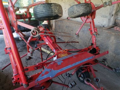 Bild 5:Verkaufe Kreiselheuer Kuhn 4201 MH