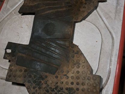 Bild 2:Bodenmatte Steyr/Case