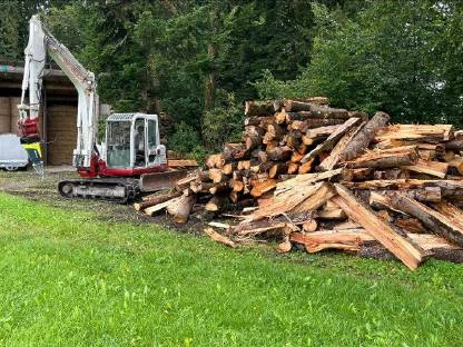 Biete Kegelspalten mit 7,5 t Bagger an