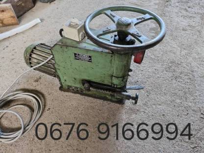 Bild 7:Walzapparat für Sägeblätter