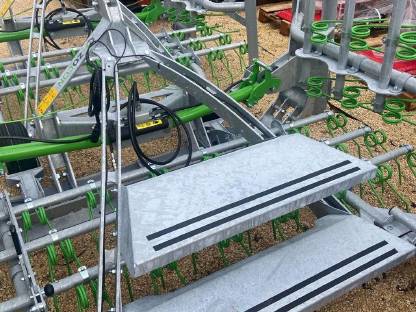 Bild 4:Zocon Striegel Greenkeeper 6 m Plus