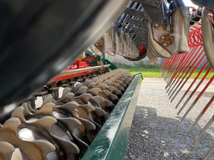 Bild 7:Vogel & Noot Kreiselegge und Nordstern Sämaschine 3 m