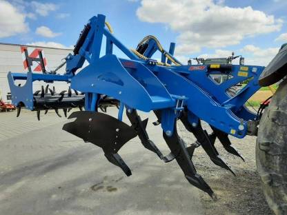 Bild 6:Tiefgrubber / Tiefenlockerer Agripol Grizly