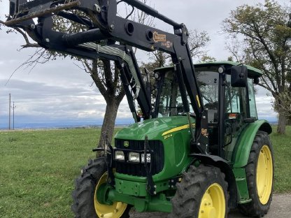 John Deere 5070M mit Frontlader