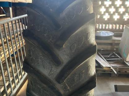 Bild 5:Reifen 620/70R42