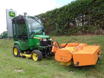John Deere X748 Ultimate - 4x4