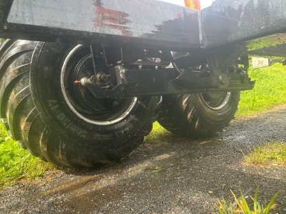 Bild 5:Forstanhänger BMF 12T2 mit 850HP