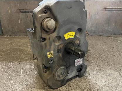 Frontzapfwellengetriebe Valtra N154