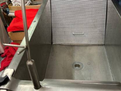 Bild 6:Entdeckelungswanne NIRO V2A 1 mm