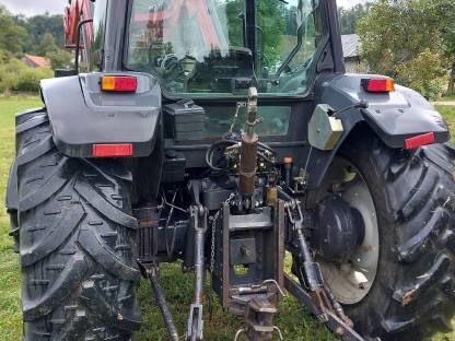 Bild 5:McCormick C 100 Max Traktor Frontlader Allrad