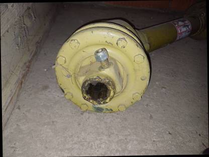 Bild 4:Diverse Gelenkwellen