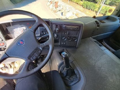 Bild 6:Baumaschinentransporter Scania