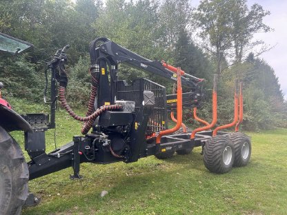 Bild 3:Forstanhänger BMF 12T2 mit 850HP