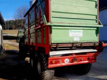 Bild 3:Häckselwagen