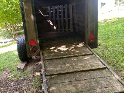 Bild 2:Viehanhänger