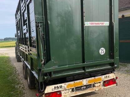 Bild 3:Viehanhänger für Traktor oder LKW