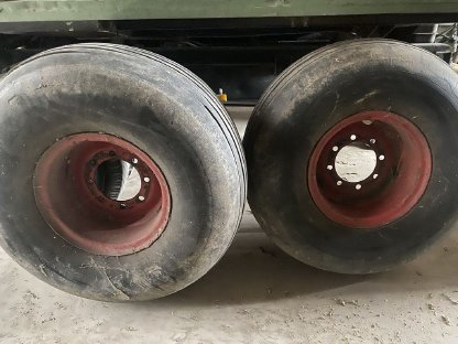 Bild 7:Anhängerachse und Zusatzräder