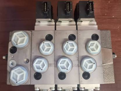 Danfoss PVG 32 3-fach NEU