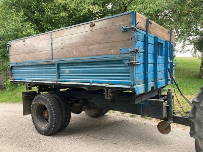 Bild 3:3-Seitenkipper Eigenbau LKW