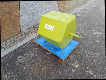 Bild 2:Claas Frontgewicht 644 kg