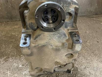 Bild 2:Frontzapfwellengetriebe Valtra N154