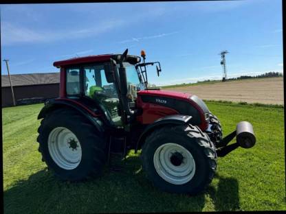 Bild 2:Valtra N141