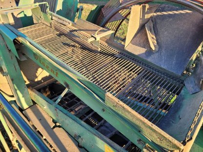 Bild 9:Wisent Kartoffelvollernter