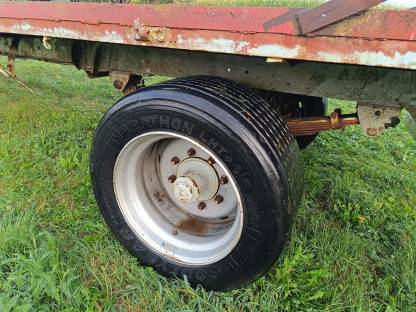 Bild 3:Ballenwagen 7,8x2,2 m Plateau