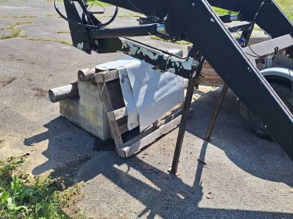 Bild 4:Frontlader für Steyr 3 Zyl.