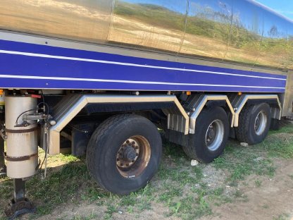 Bild 2:Tankauflieger Zwangsgelenkt ESVE Magyar