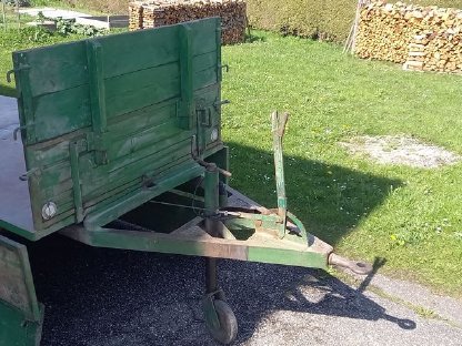 Bild 2:Einachsanhänger für kleinere Traktoren