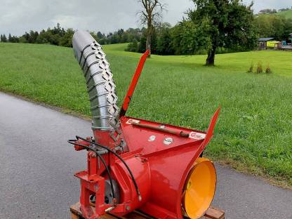 Bild 3:ZAUGG Schneefräse Kleintraktor