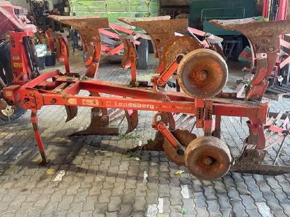 Bild 2:Wendepflug Pöttinger Landsberg