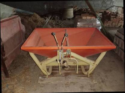 Bild 2:Kirchner Düngerstreuer Typ HS 450