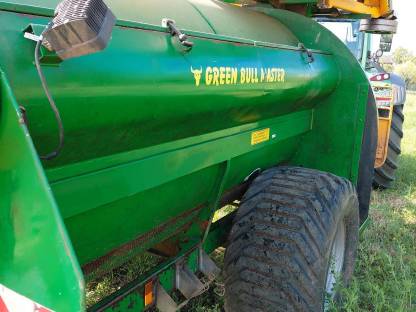 Bild 4:Kürbiserntemaschine Green Bull Fürnschuss